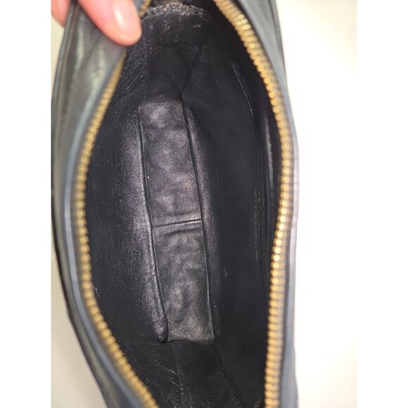 Coco Chanel Black Quilted Leather Iconic Handbag - Picture 11 of 16